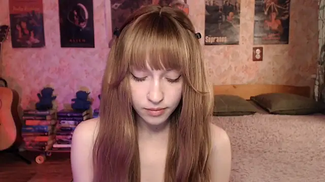 Snapshot of Friendly_Ellie chatting on 05.11.26 Friendly Ellie online show from 05.11.26