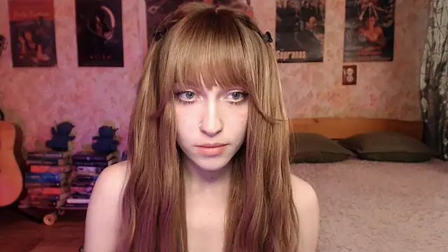 Snapshot of Friendly_Ellie chatting on 05.30.26 Friendly Ellie online show from 05.30.26