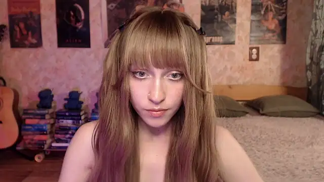 Snapshot of Friendly_Ellie chatting on 06.08.26 Friendly Ellie online show from 06.08.26