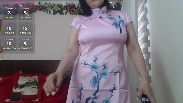 Snapshot of ISABEEL_SOFIA01 chatting on 10.22.25 ISABEEL SOFIA01 online show from 10.22.25