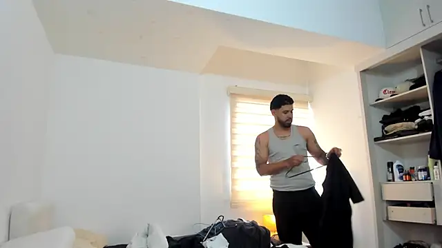 Justyn Torres online show from 10.16.25