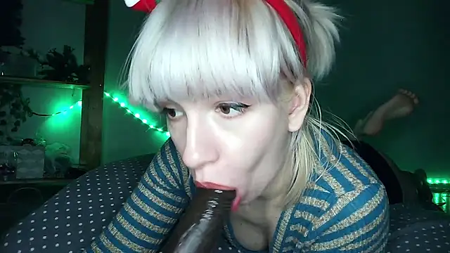 Snapshot of cruellagoth666 chatting on 12.22.24 cruellagoth666 online show from 12.22.24