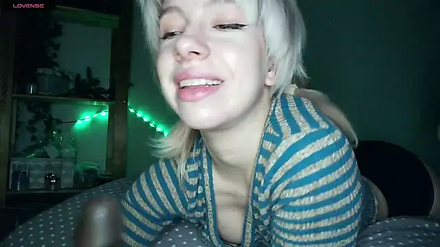 Snapshot of cruellagoth666 chatting on 01.10.25 cruellagoth666 online show from 01.10.25