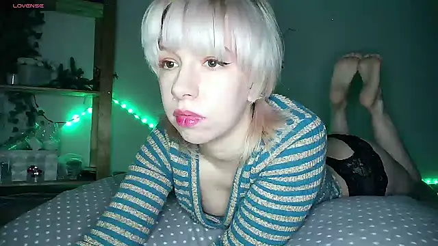 Snapshot of cruellagoth666 chatting on 01.12.25 cruellagoth666 online show from 01.12.25