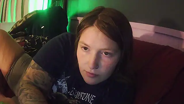 Snapshot of Angelk43 chatting on 07.18.26 Angelk43 online show from 07.18.26