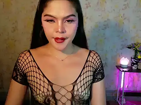 Snapshot of OdessaBODY chatting on 09.24.25 OdessaBODY online show from 09.24.25