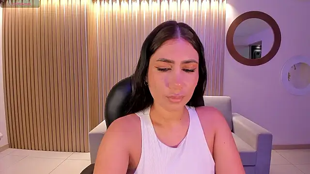 Snapshot of MarieJaneX chatting on 12.07.24 MarieJaneX online show from 12.07.24