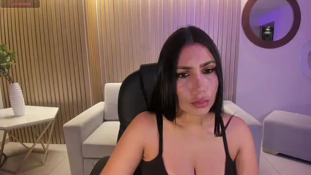 Snapshot of MarieJaneX chatting on 01.17.25 MarieJaneX online show from 01.17.25