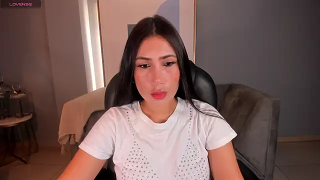 Snapshot of MarieJaneX chatting on 01.24.25 MarieJaneX online show from 01.24.25