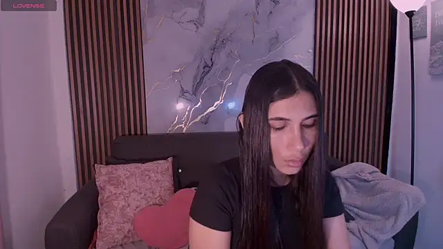 Snapshot of MarieJaneX chatting on 10.18.25 MarieJaneX online show from 10.18.25