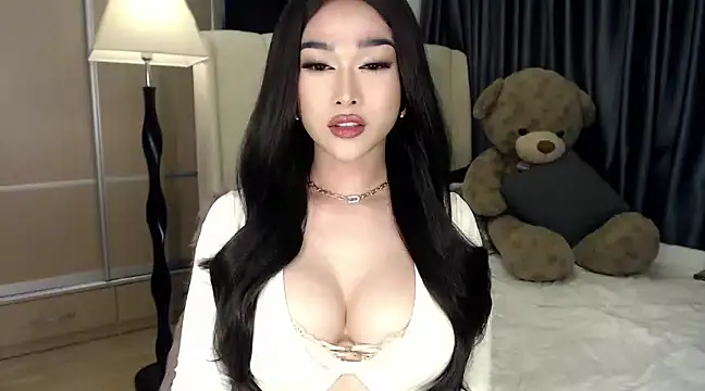 Snapshot of KeenMazikeen69 chatting on 12.11.24 KeenMazikeen69 online show from 12.11.24