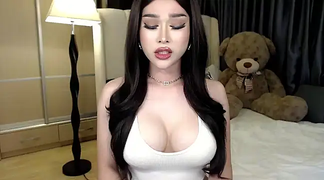 Snapshot of KeenMazikeen69 chatting on 02.01.25 KeenMazikeen69 online show from 02.01.25