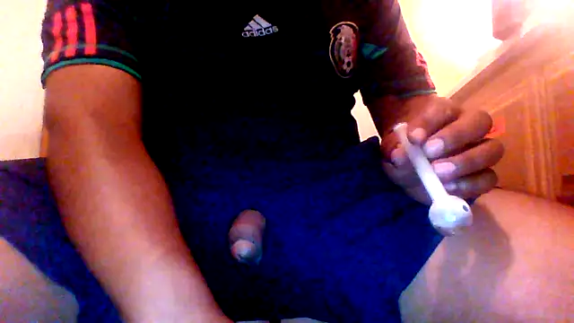 Snapshot of dro6969 chatting on 10.27.25 dro6969 online show from 10.27.25