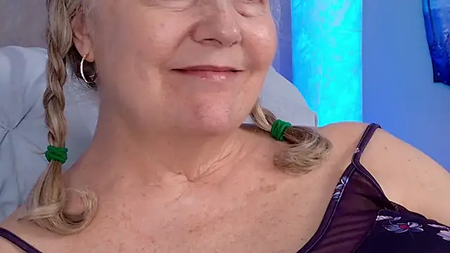 Kaitlyn Winters online show from 03.22.26