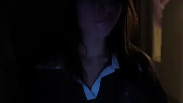 LovelyKatea online show from 11.21.25