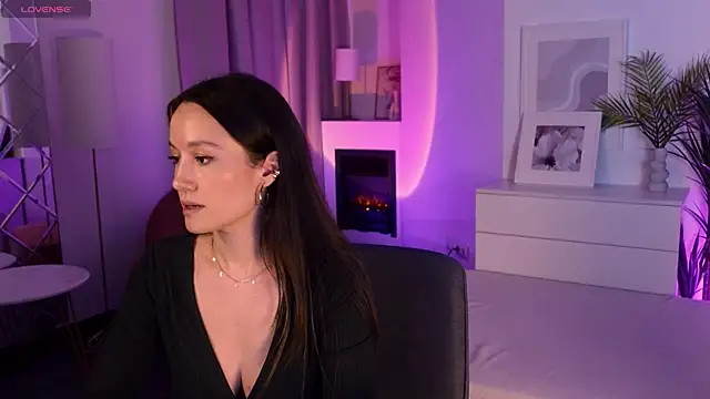 AgnesGoddess online show from 11.30.25