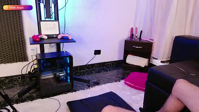 lilithandpaul online show from 07.10.26