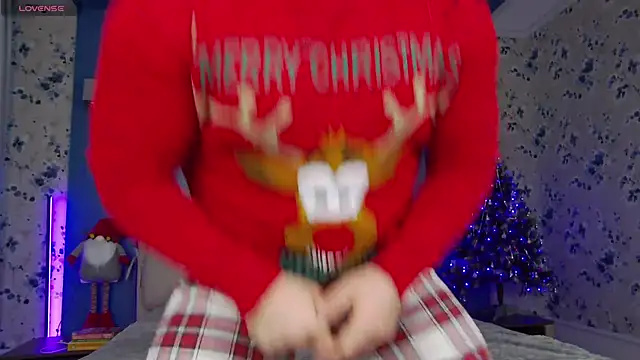 Snapshot of Arilas_ chatting on 12.25.24 Arilas  online show from 12.25.24