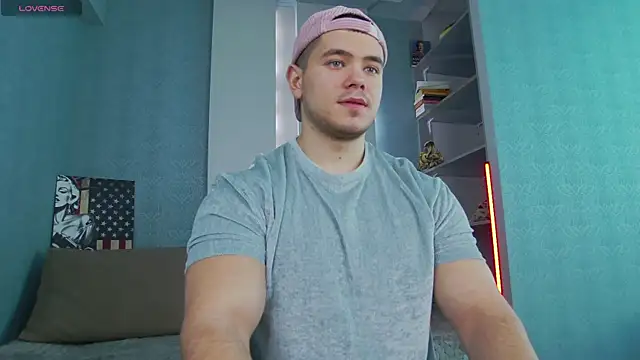 Snapshot of Arilas_ chatting on 02.16.25 Arilas  online show from 02.16.25