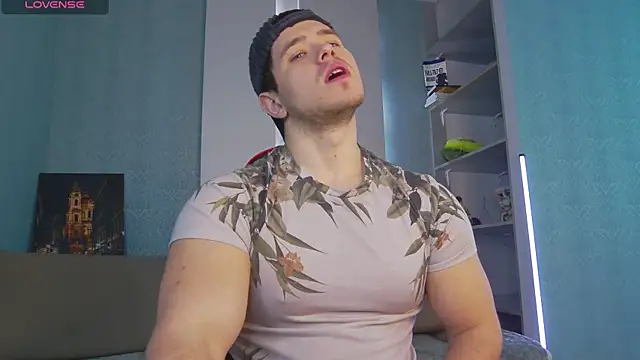 Snapshot of Arilas_ chatting on 03.23.25 Arilas  online show from 03.23.25