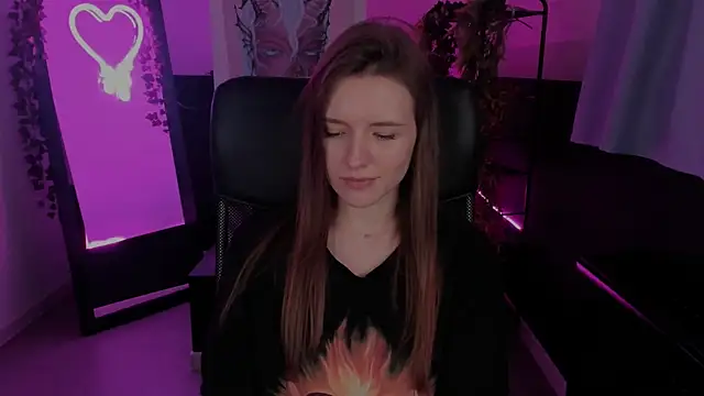 Snapshot of JennyDens chatting on 01.15.25 JennyDens online show from 01.15.25