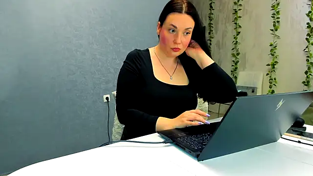 WorshipLilit online show from 04.10.26