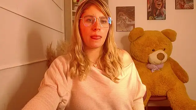 Snapshot of thamarajane chatting on 01.14.25 thamarajane online show from 01.14.25