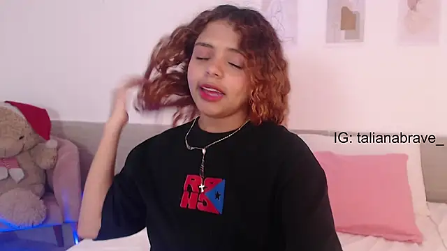 ValienteGirl  online show from 03.02.25