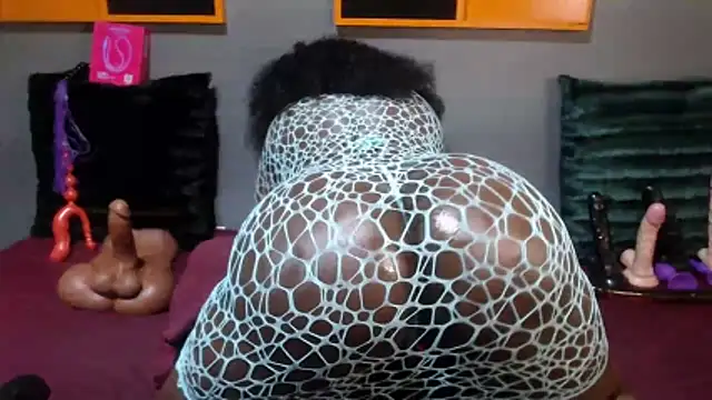 DarkNSpicy4U online show from 11.26.25