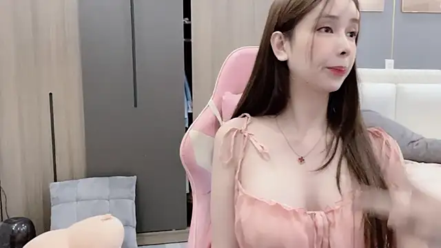 Snapshot of ANNA102 chatting on 02.06.26 ANNA102 online show from 02.06.26