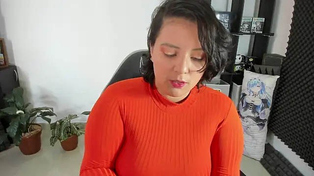 Snapshot of aika-dreams chatting on 01.09.25 aika-dreams online show from 01.09.25