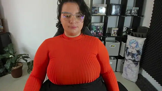 Snapshot of aika-dreams chatting on 01.09.25 aika-dreams online show from 01.09.25