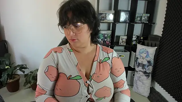 Snapshot of aika-dreams chatting on 01.15.25 aika-dreams online show from 01.15.25