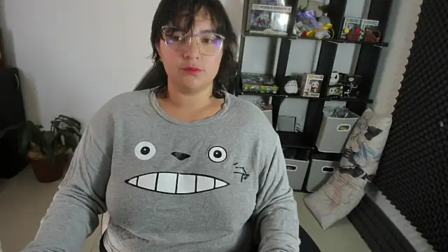 Snapshot of aika-dreams chatting on 02.06.25 aika-dreams online show from 02.06.25