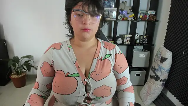 Snapshot of aika-dreams chatting on 02.09.25 aika-dreams online show from 02.09.25