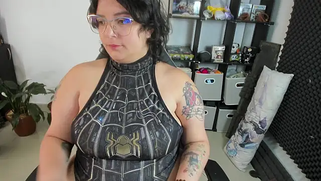 Snapshot of aika-dreams chatting on 03.22.25 aika-dreams online show from 03.22.25