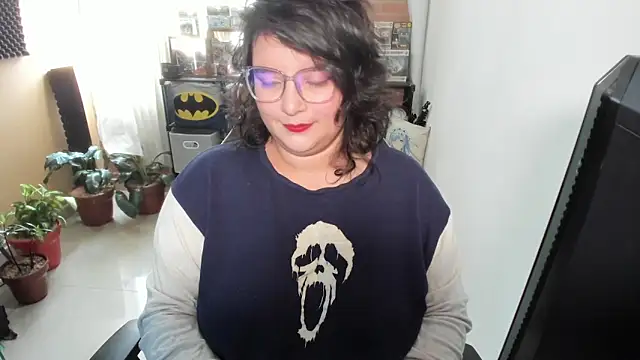 Snapshot of aika-dreams chatting on 09.12.25 aika-dreams online show from 09.12.25