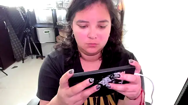 Snapshot of aika-dreams chatting on 12.01.25 aika-dreams online show from 12.01.25