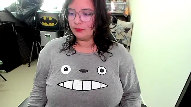 Snapshot of aika-dreams chatting on 12.16.25 aika-dreams online show from 12.16.25