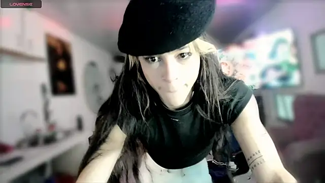 stormytt  online show from 02.19.25