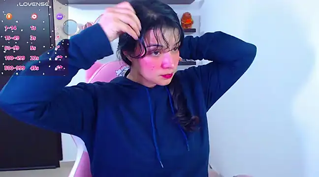 Vannessa  Shy online show from 02.04.25