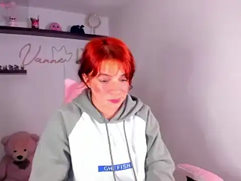 Snapshot of Vannessa__Shy chatting on 04.21.26 Vannessa Shy online show from 04.21.26