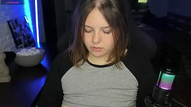 XNirvanaX online show from 09.17.25