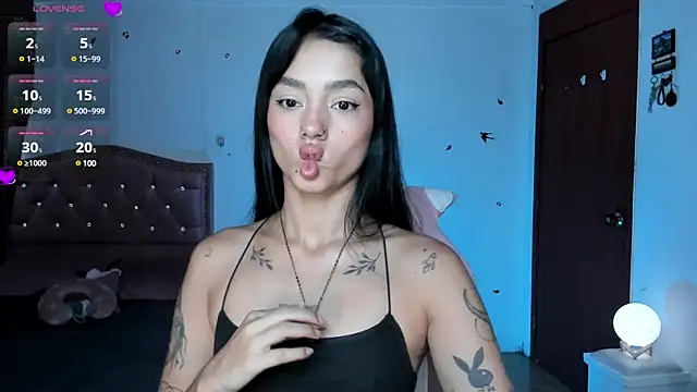 Lizzie corner v online show from 12.17.24