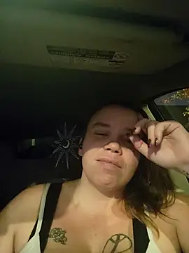 Snapshot of Sinful_Roseveil chatting on 11.10.25 Sinful Roseveil online show from 11.10.25