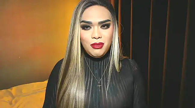 Snapshot of VictoriaEliz chatting on 12.15.24 VictoriaEliz online show from 12.15.24