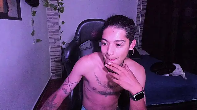 Snapshot of saad_man chatting on 10.21.25 saad man online show from 10.21.25