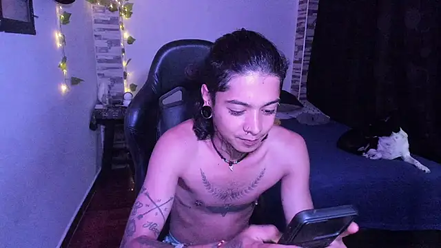 Snapshot of saad_man chatting on 10.21.25 saad man online show from 10.21.25