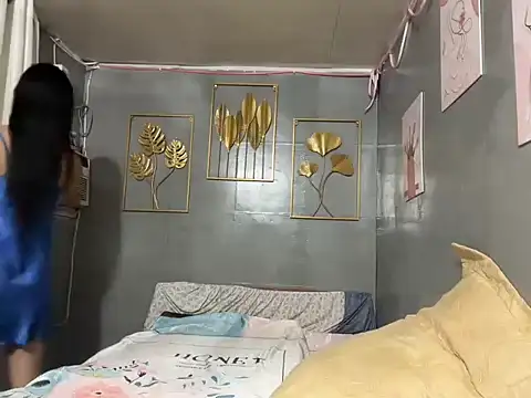 Delicate Savannah online show from 10.01.25