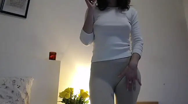 Snapshot of ocean_eyess_ chatting on 02.23.25 ocean eyess online show from 02.23.25